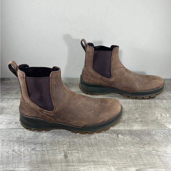 Men's ECCO Track 25 Nubuck Brown Leather Chelsea Slip On Boots